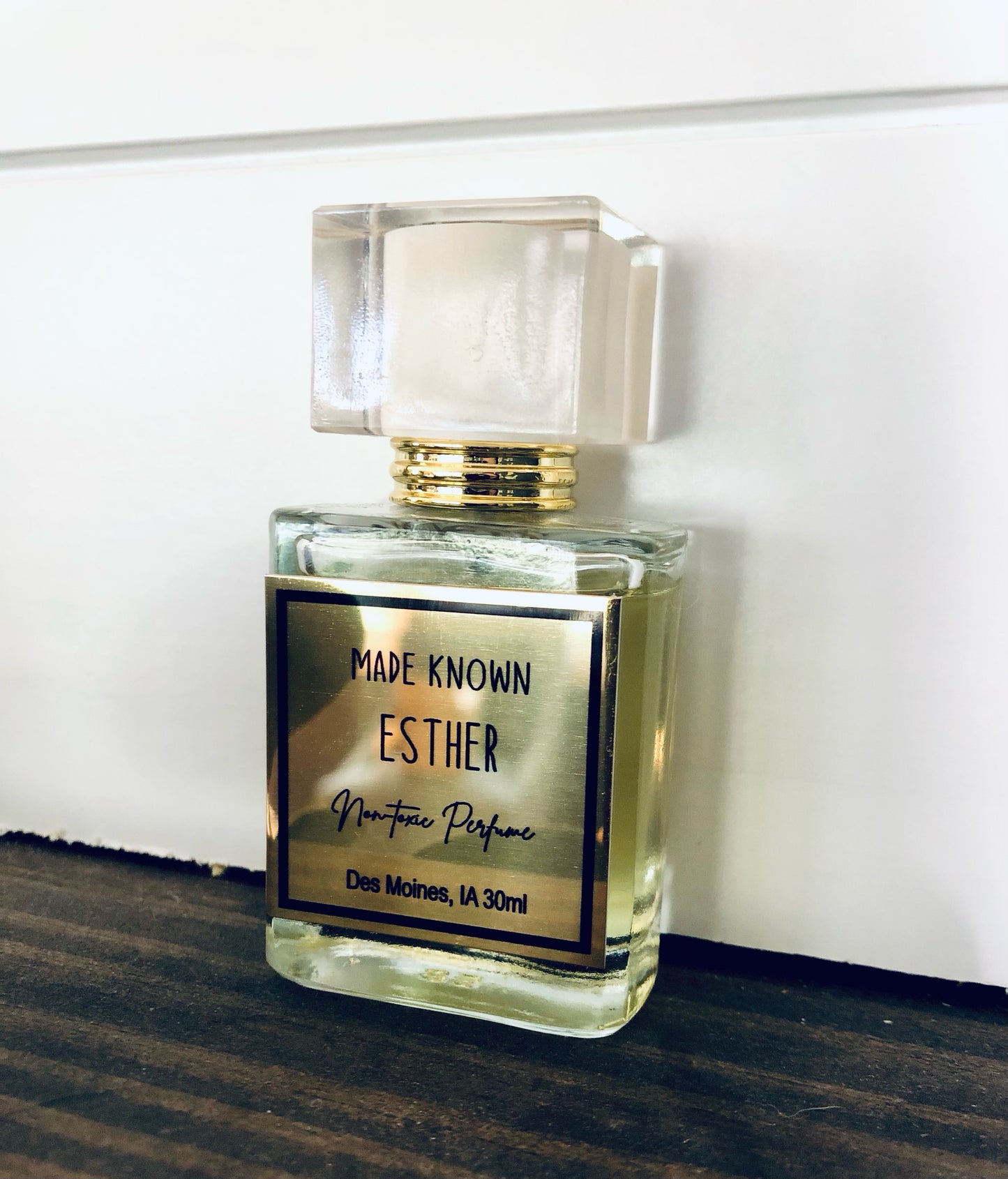 Esther natural perfume -free from alcohols and chemicals